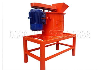 Pulverizing machine for making composted fertilizer powder